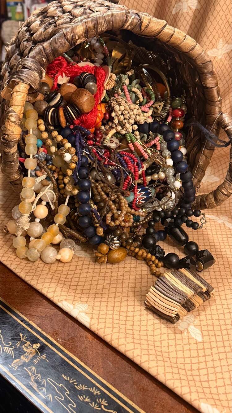 Over 75 Pieces Vintage/Few Modern Jewelry Lot
